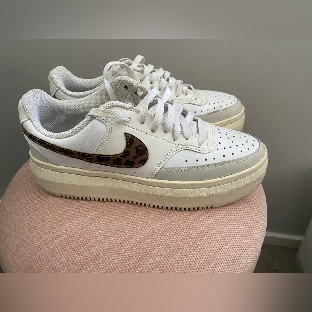 NIKE Flatform shoe